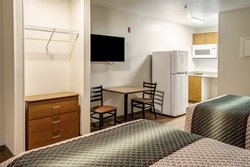  - HomeTowne Studios Springfield