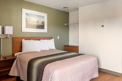  - HomeTowne Studios Springfield