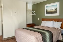  - HomeTowne Studios Springfield