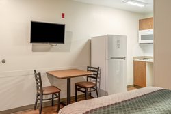  - HomeTowne Studios Springfield