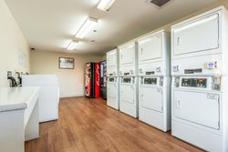  - HomeTowne Studios West Phoenix - I-10, Exit 137 & 139