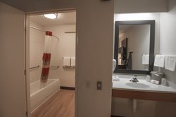  - Red Roof Plus+ Inn & Suites Willowbrook - I-55, Exit 274