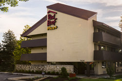  - Red Roof Plus+ Inn & Suites Willowbrook - I-55, Exit 274