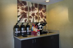  - Red Roof Plus+ Inn & Suites Willowbrook - I-55, Exit 274