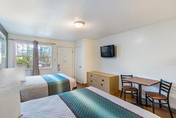  - HomeTowne Studios Lawrenceville