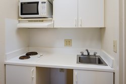  - HomeTowne Studios University Parkway Winston-Salem