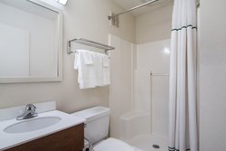  - HomeTowne Studios Research Triangle Durham - I-40, Exit 278