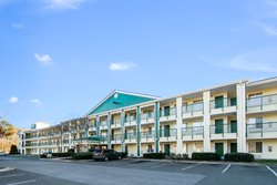  - HomeTowne Studios Research Triangle Durham - I-40, Exit 278