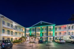  - HomeTowne Studios UCF Area Orlando