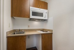  - HomeTowne Studios Mesquite - I-30, Exits 56A & 57