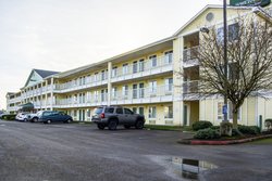  - HomeTowne Studios North Salem