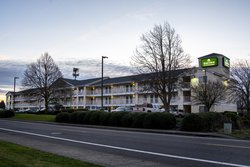  - HomeTowne Studios North Salem