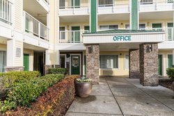  - HomeTowne Studios Kent