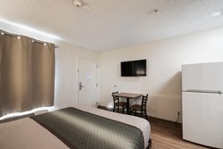  - HomeTowne Studios Kent