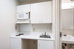  - HomeTowne Studios Airport Colorado Springs