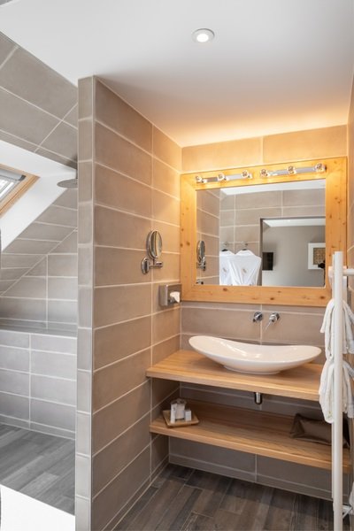 Hostellerie La Cheneaudiere and Spa-guestroom-Room "Les Villages".jpg