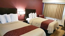  - Red Roof Plus+ Inn & Suites Hoffman Estates - I-90, Exit 62