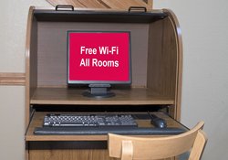  - Red Roof Inn & Suites Hermitage - I-80, Exit 4B