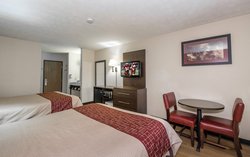  - Red Roof Inn & Suites Hermitage - I-80, Exit 4B