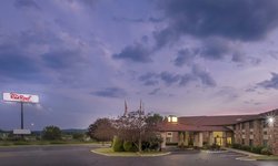  - Red Roof Inn & Suites Hermitage - I-80, Exit 4B