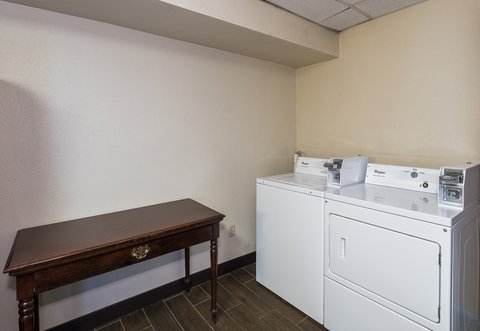 Hermitage_PA_cheap_hotel_Guest_Laundry