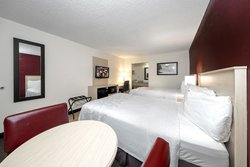  - Red Roof Plus+ Inn & Suites Naples