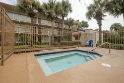  - Red Roof Plus+ Inn & Suites Naples