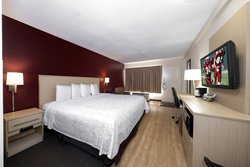  - Red Roof Plus+ Inn & Suites Naples