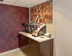  - Red Roof Plus+ Inn & Suites Airport Nashville - I-40, Exit 216