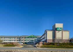  - HomeTowne Studios Thornton - I-25, Exit 219