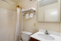  - HomeTowne Studios Thornton - I-25, Exit 219