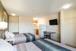  - HomeTowne Studios Thornton - I-25, Exit 219