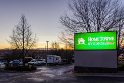  - HomeTowne Studios Thornton - I-25, Exit 219