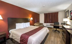  - Red Roof Inn & Suites Hermitage - I-80, Exit 4B