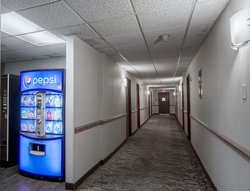  - Red Roof Inn & Suites Hermitage - I-80, Exit 4B