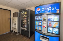  - Red Roof Inn & Suites Hermitage - I-80, Exit 4B