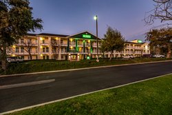  - HomeTowne Studios West Fresno