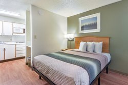  - HomeTowne Studios North Addison Tollway Dallas