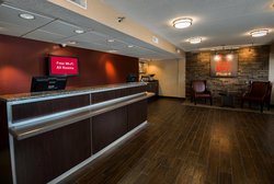 - Red Roof Plus+ Inn & Suites Naperville