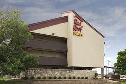  - Red Roof Plus+ Inn & Suites Naperville