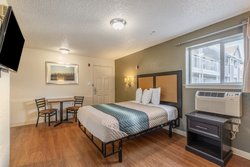  - HomeTowne Studios Casselberry