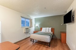  - HomeTowne Studios Casselberry