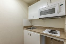  - HomeTowne Studios Casselberry