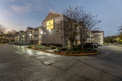  - HomeTowne Studios Casselberry