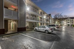  - HomeTowne Studios Casselberry