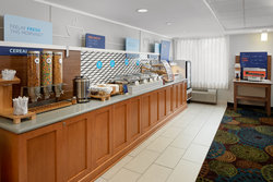  - Holiday Inn Express Airport Romulus