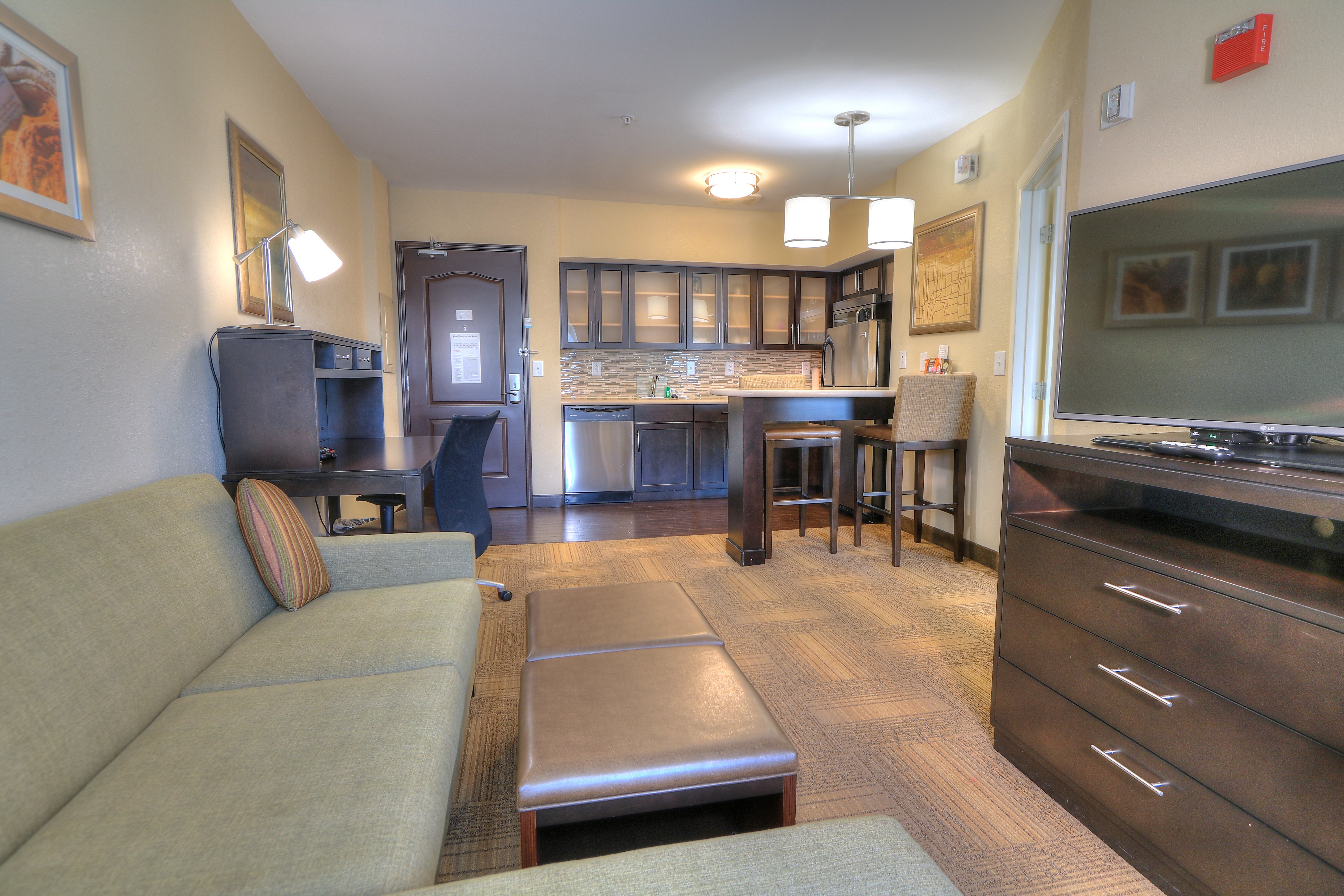 STAYBRIDGE STES WEST-guestroom-Guest Room.jpg
