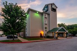  - HomeTowne Studios & Suites Bentonville