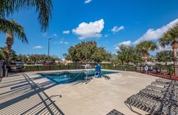  - HomeTowne Studios South Orlando - FL Turnpike, Exit 254