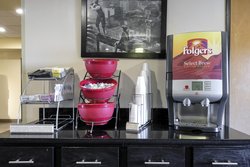  - Red Roof Inn Point South - I-95, Exit 33